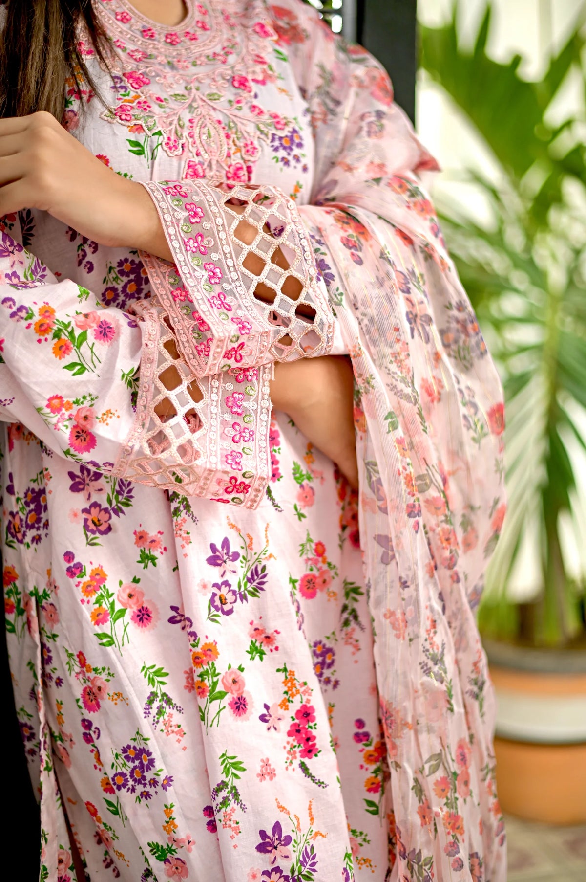 ROSE BLEND - Embroidered 3-Piece Lawn Dress